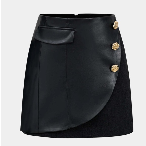 Stylish Black Mini Skirt with Gold Button Detail - Picture 1 of 4